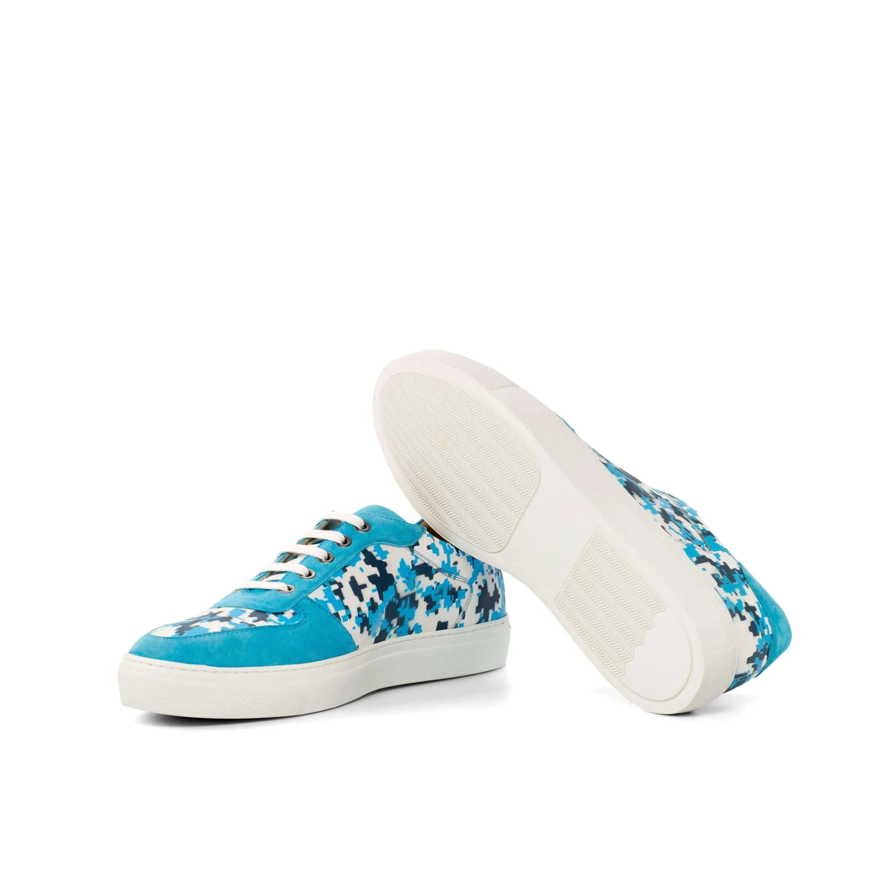 320 Low Top Sneaker II