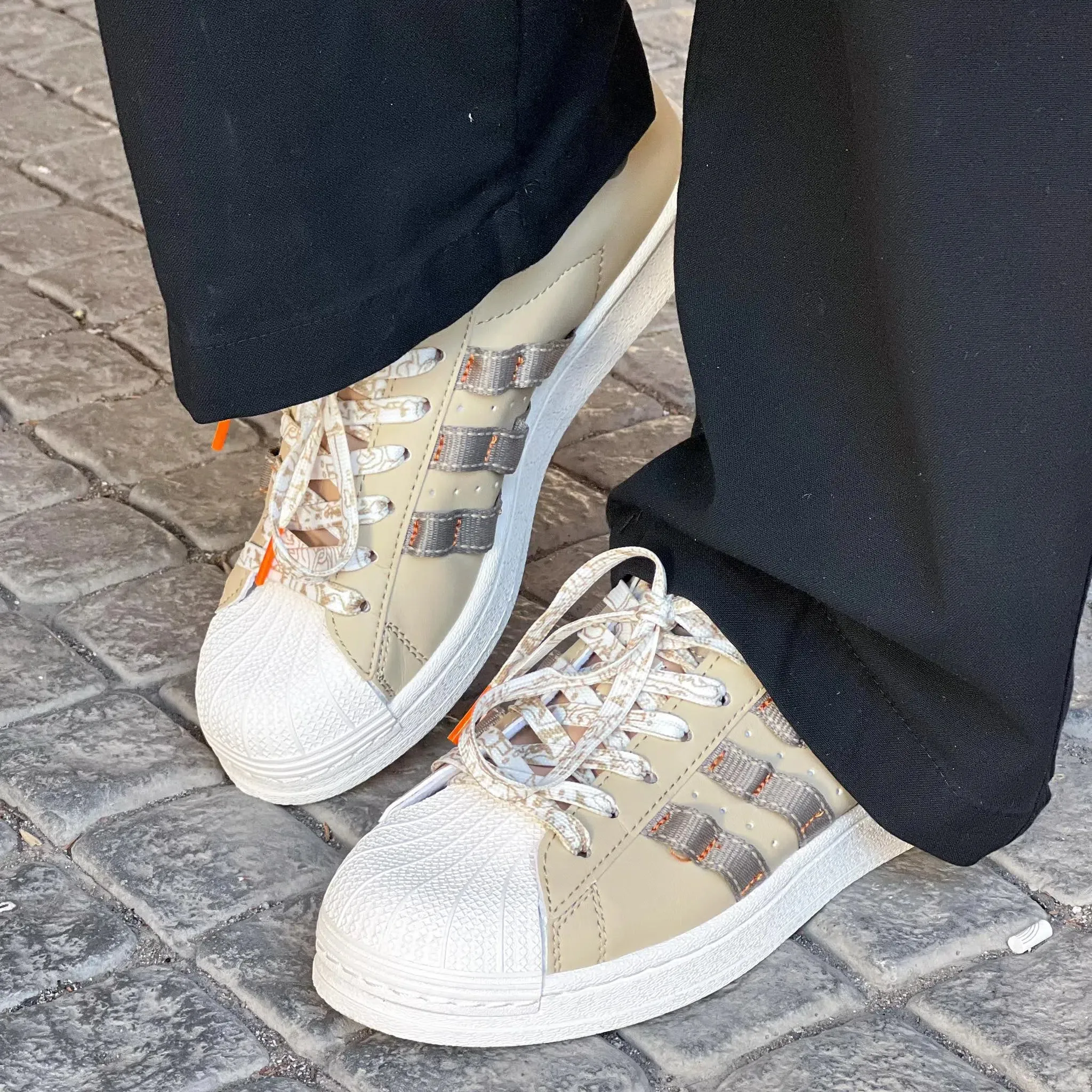 Adidas Super Star Woman HQ6450 Beige