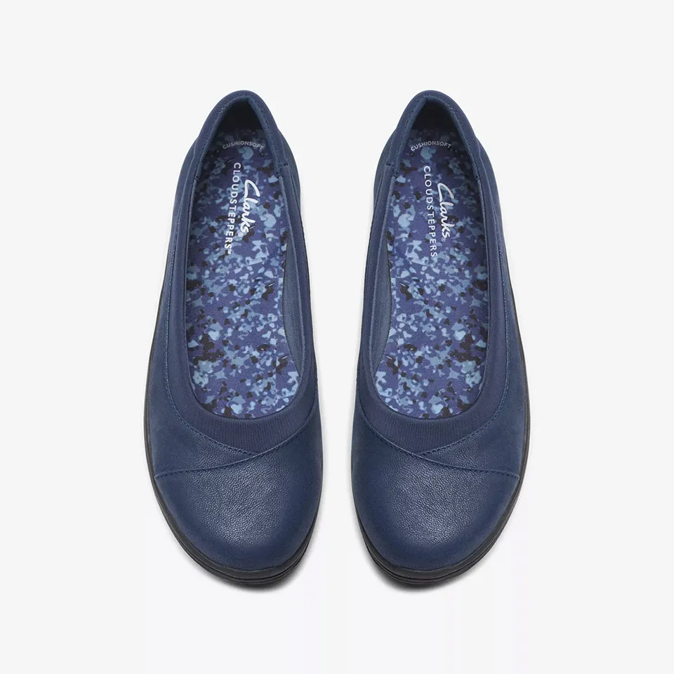 Clarks Women's Breeze Ayla Navy 26175008