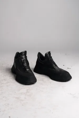DISTORTION FEATHERWEIGHT LOW TOP SNEAKER