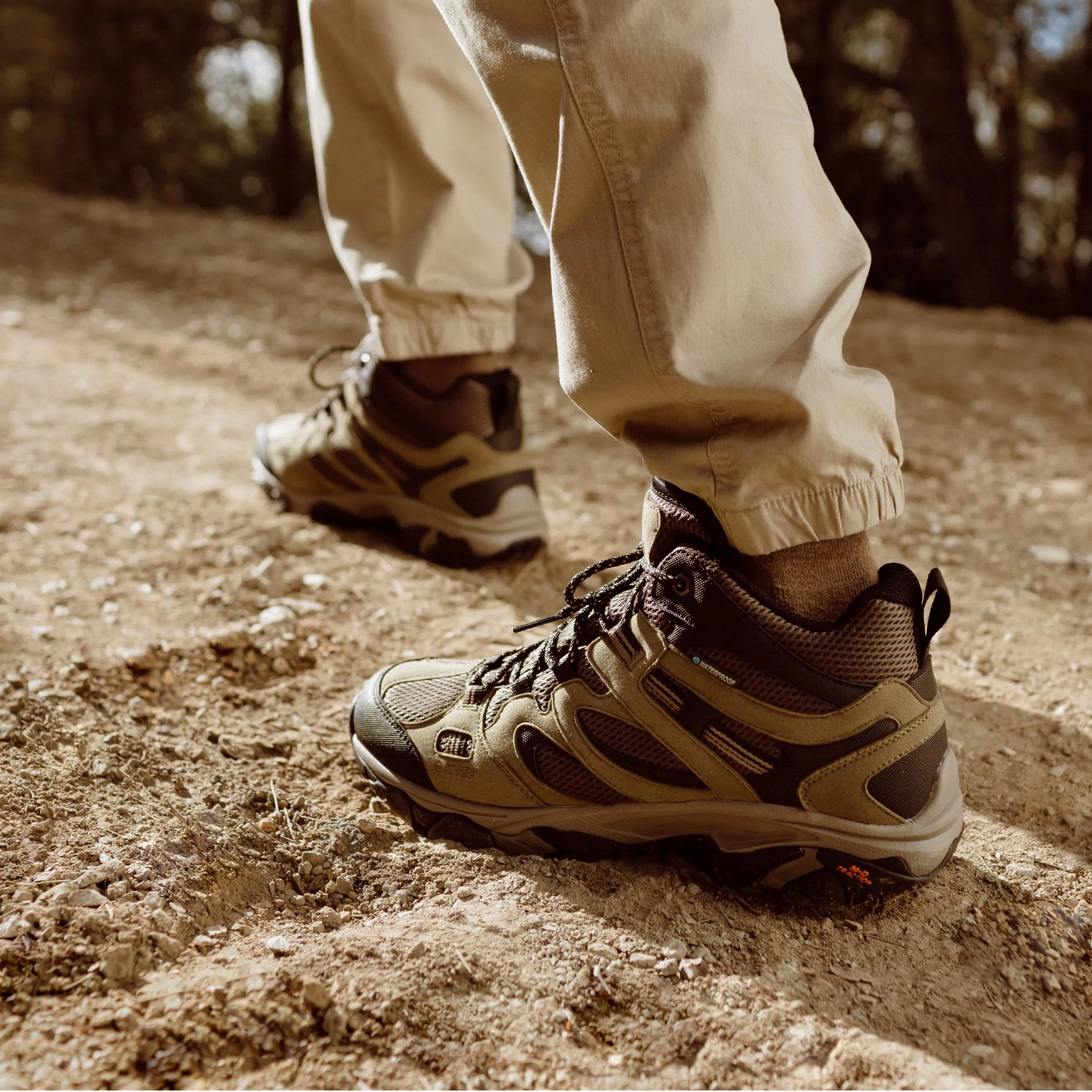 HI-TEC Ravus WP Mid Waterproof Hiking Boots for Men, Lightweight Breathable Outdoor Trekking Shoes - Dark Grey, 10 Medium