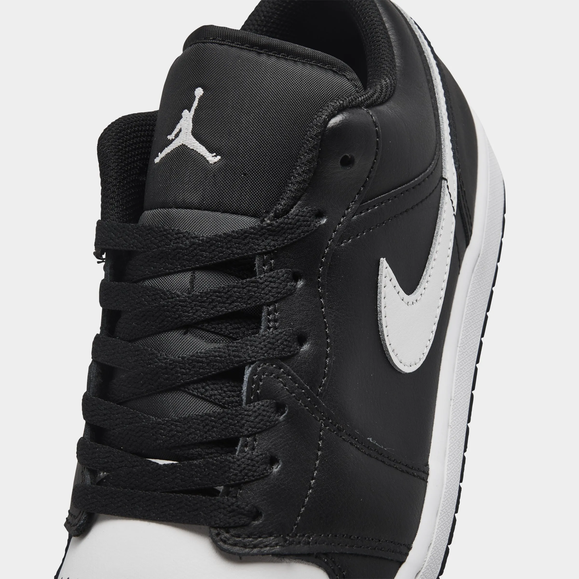 Jordan 1 Low Black / Summit White