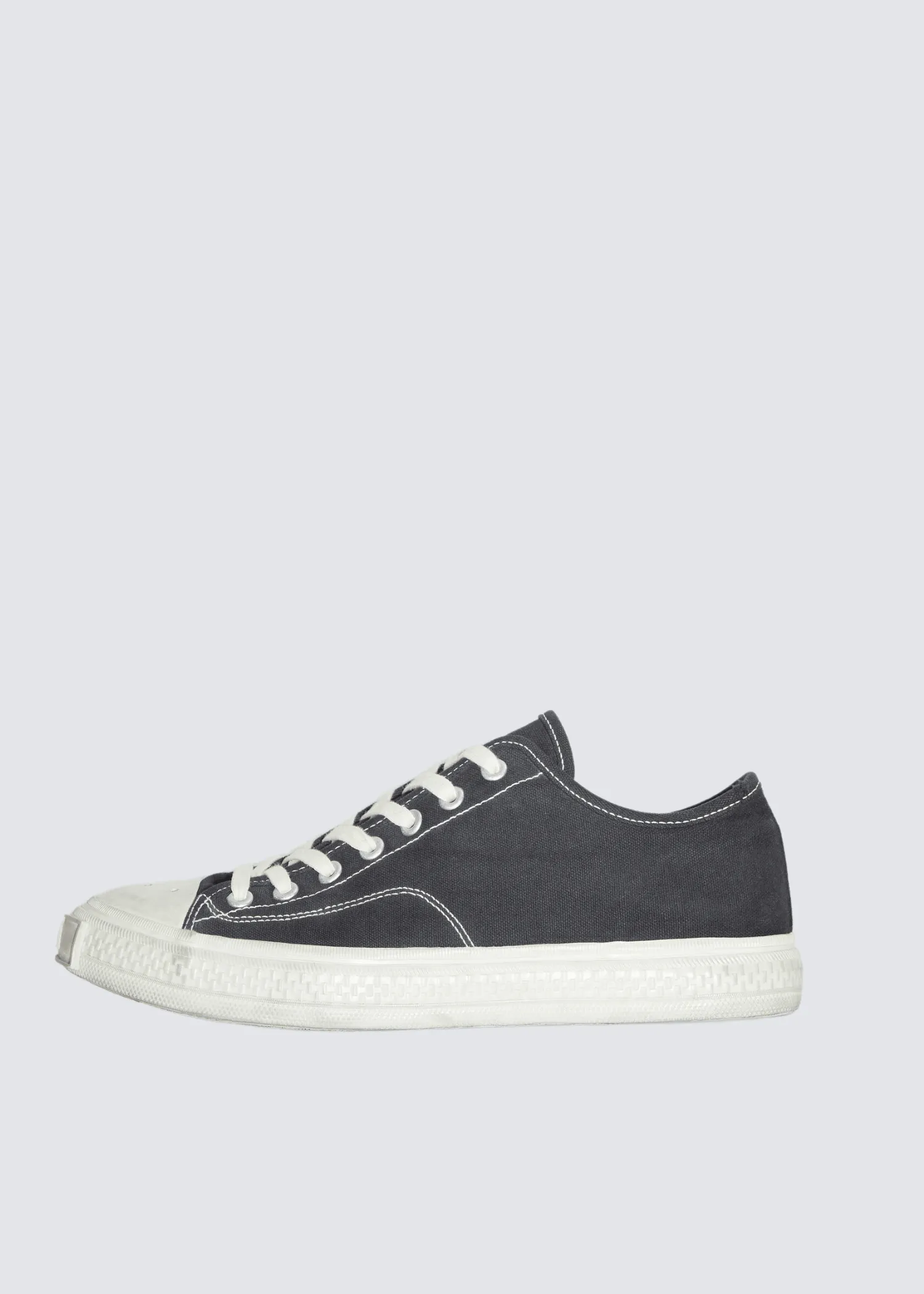 Low Top, Black, Sneaker