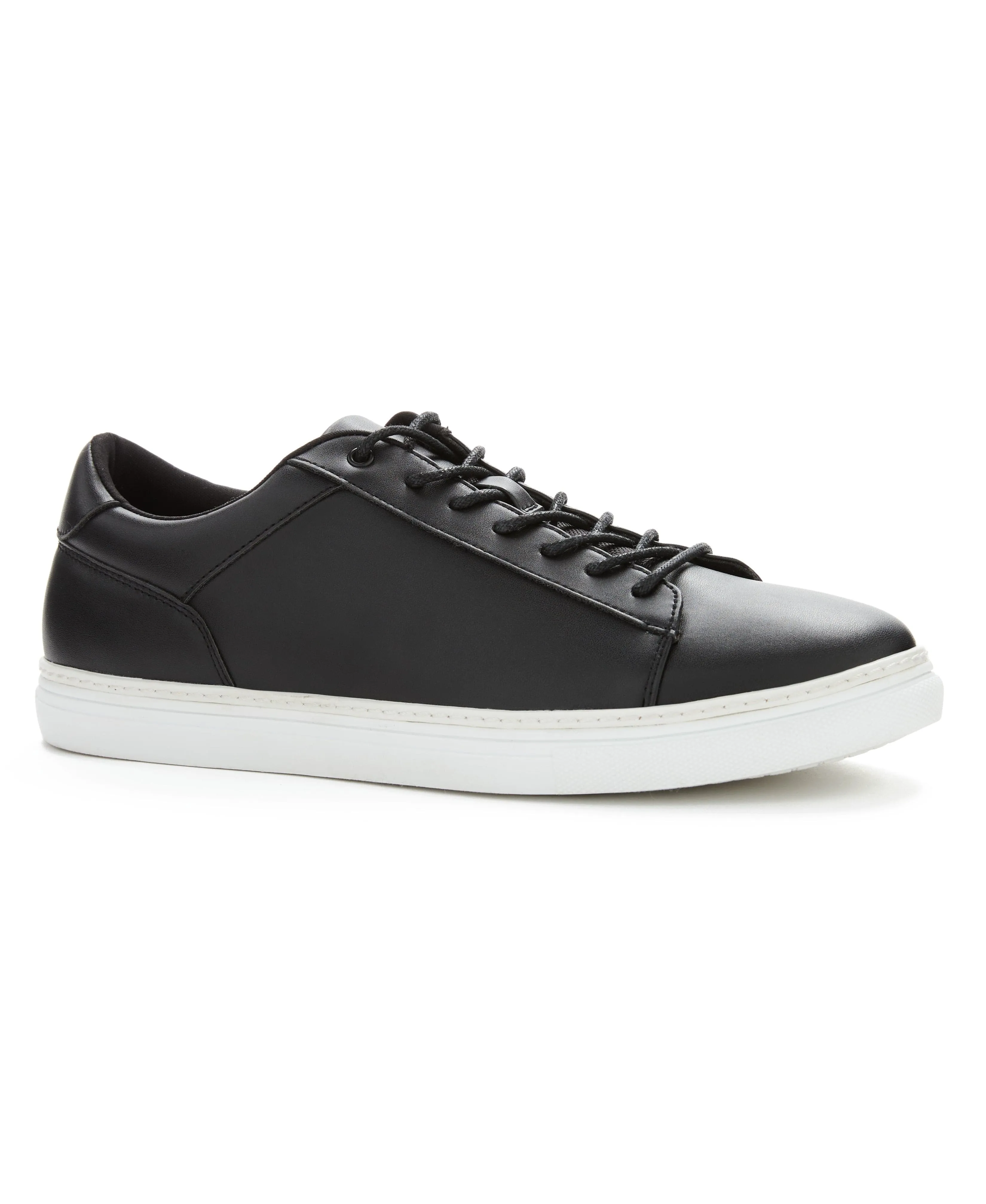 Low Top Sneaker