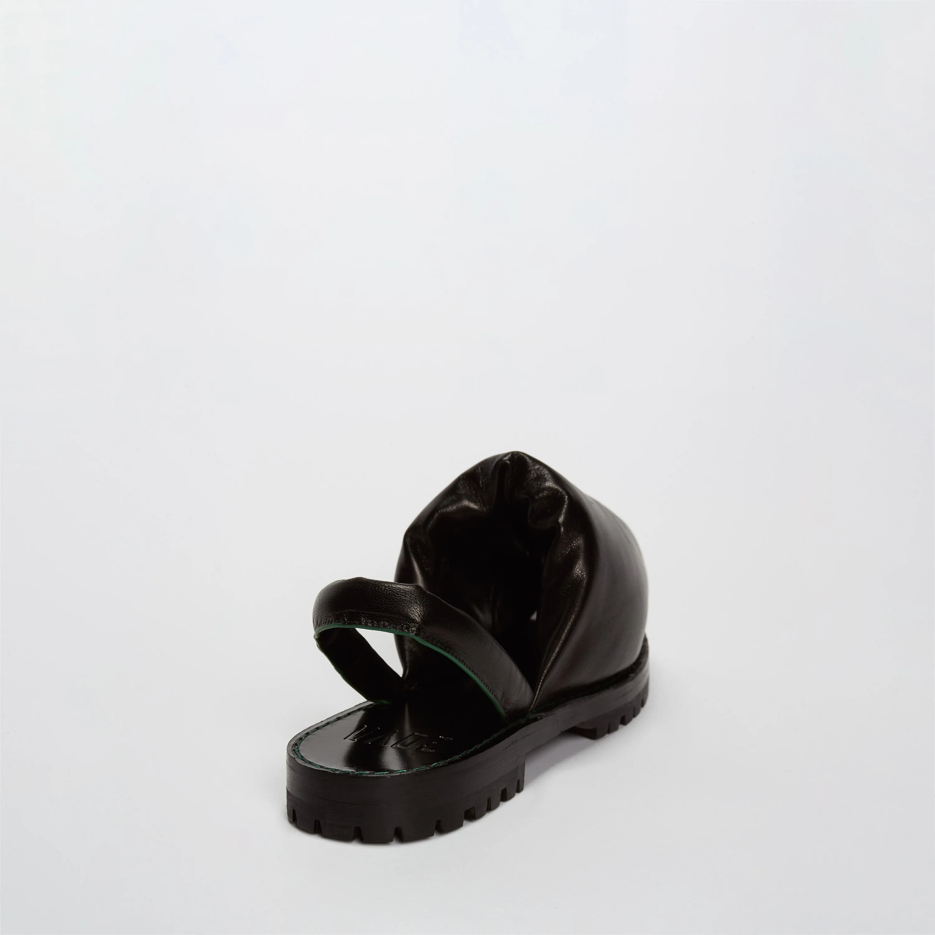 Ottomana Black Nappa Goya Slide