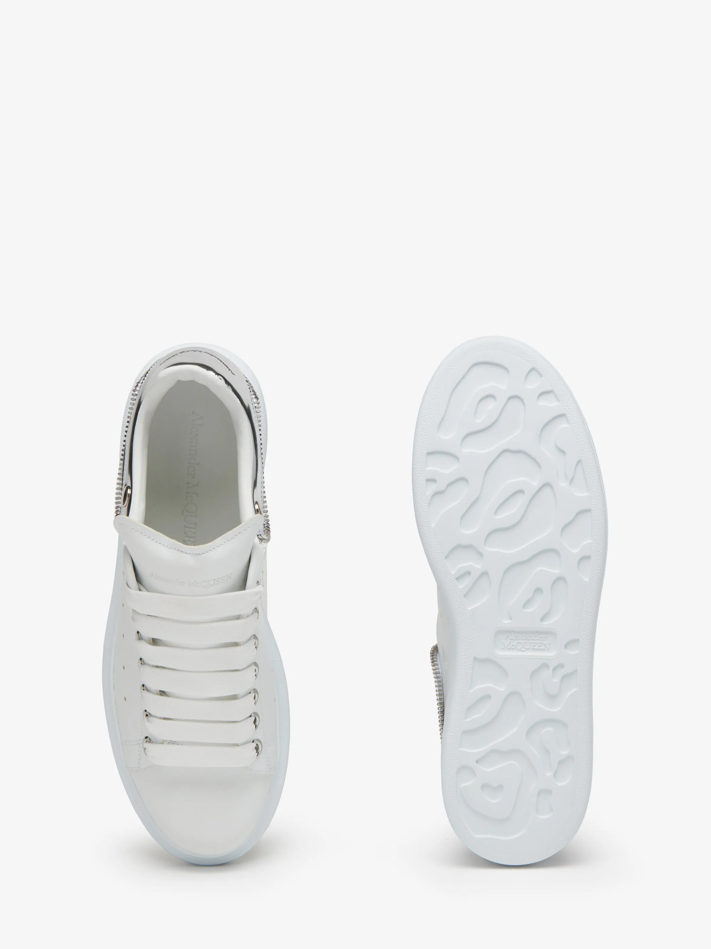 Oversize in silver white