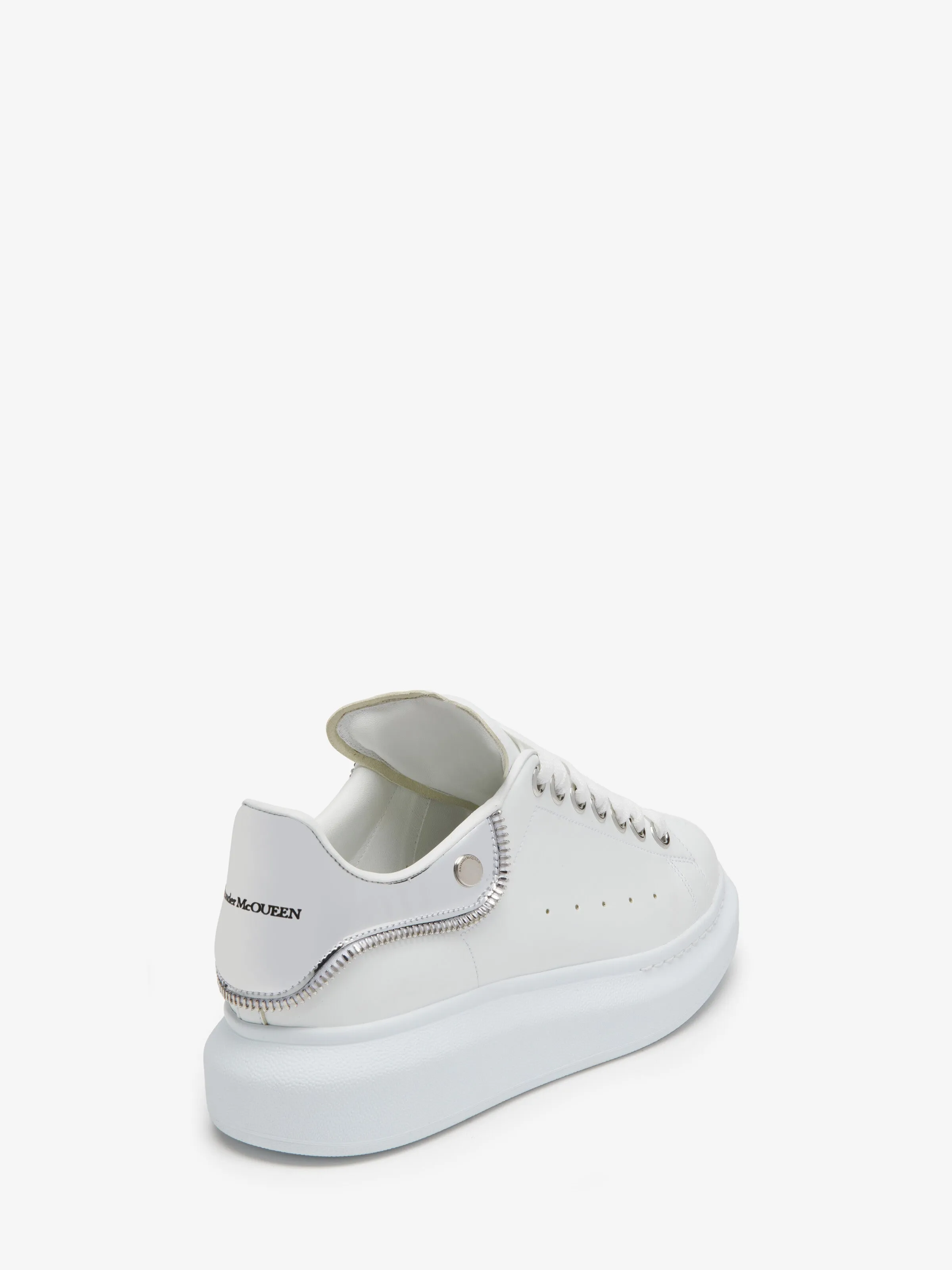 Oversize in silver white