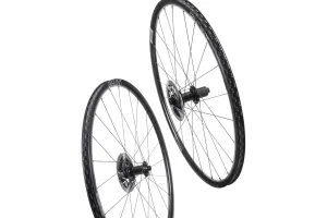 RE:NEW HUNT 4 Season Disc Wheelset