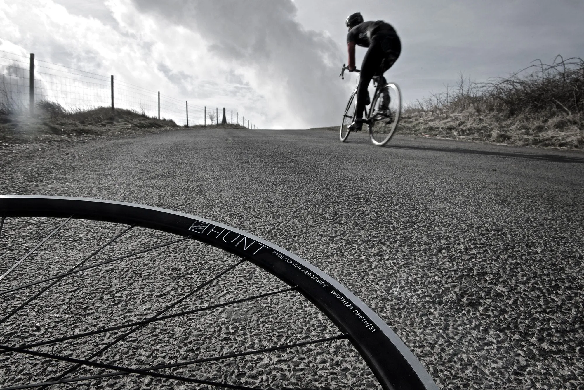 RE:NEW HUNT Race Aero Wide Single Wheel