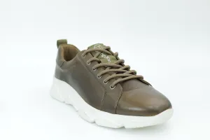 Sports shoes