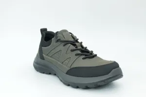 Sports shoes