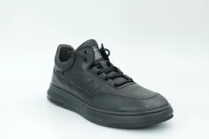 Sports shoes