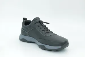 Sports shoes