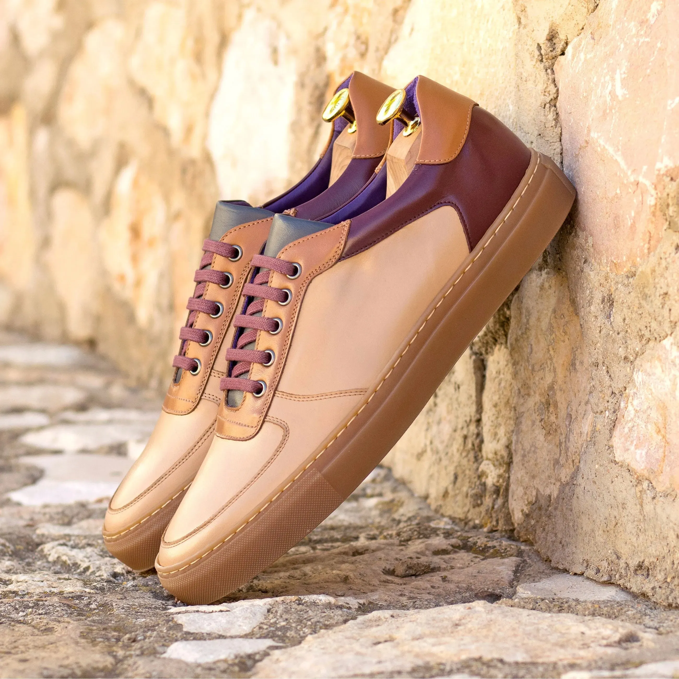Topaze Low Top Sneaker