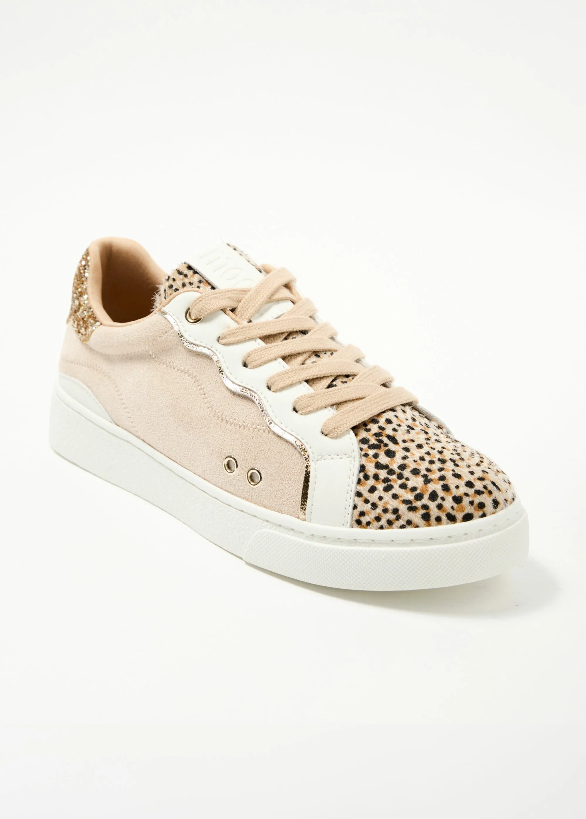 Trendy leopard lace-up sneakers