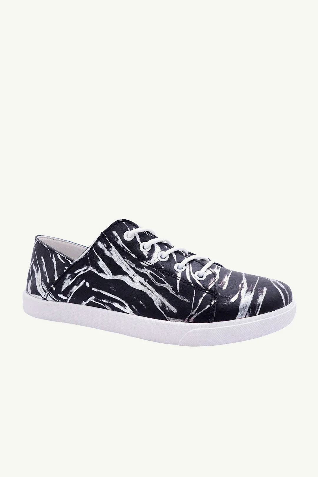 Vicki™ Feather Black