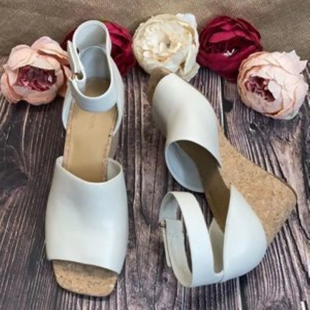 VINCE Tan Leather Kensey Wedge Sandal 7M