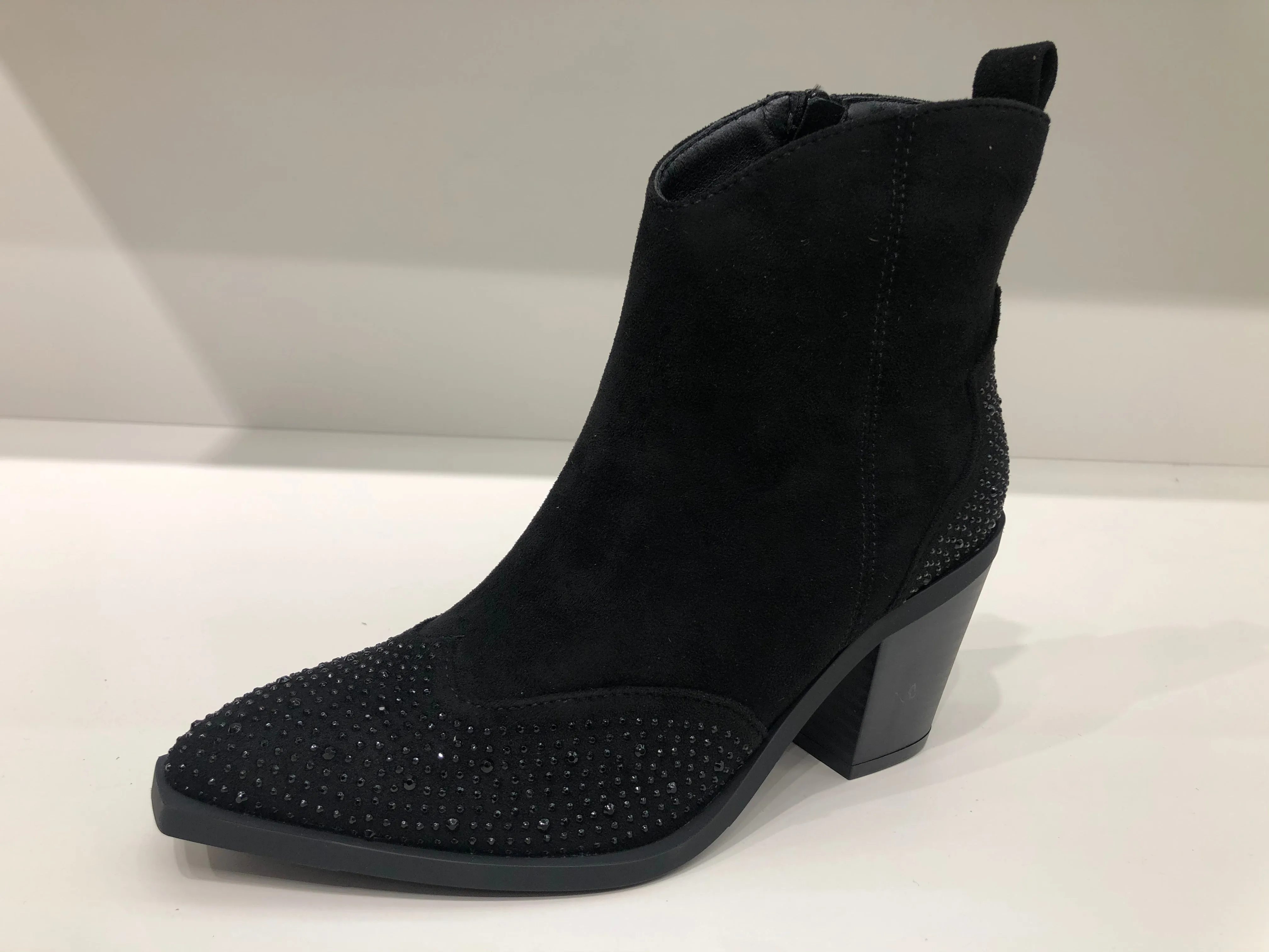 WHIMSY BLACK