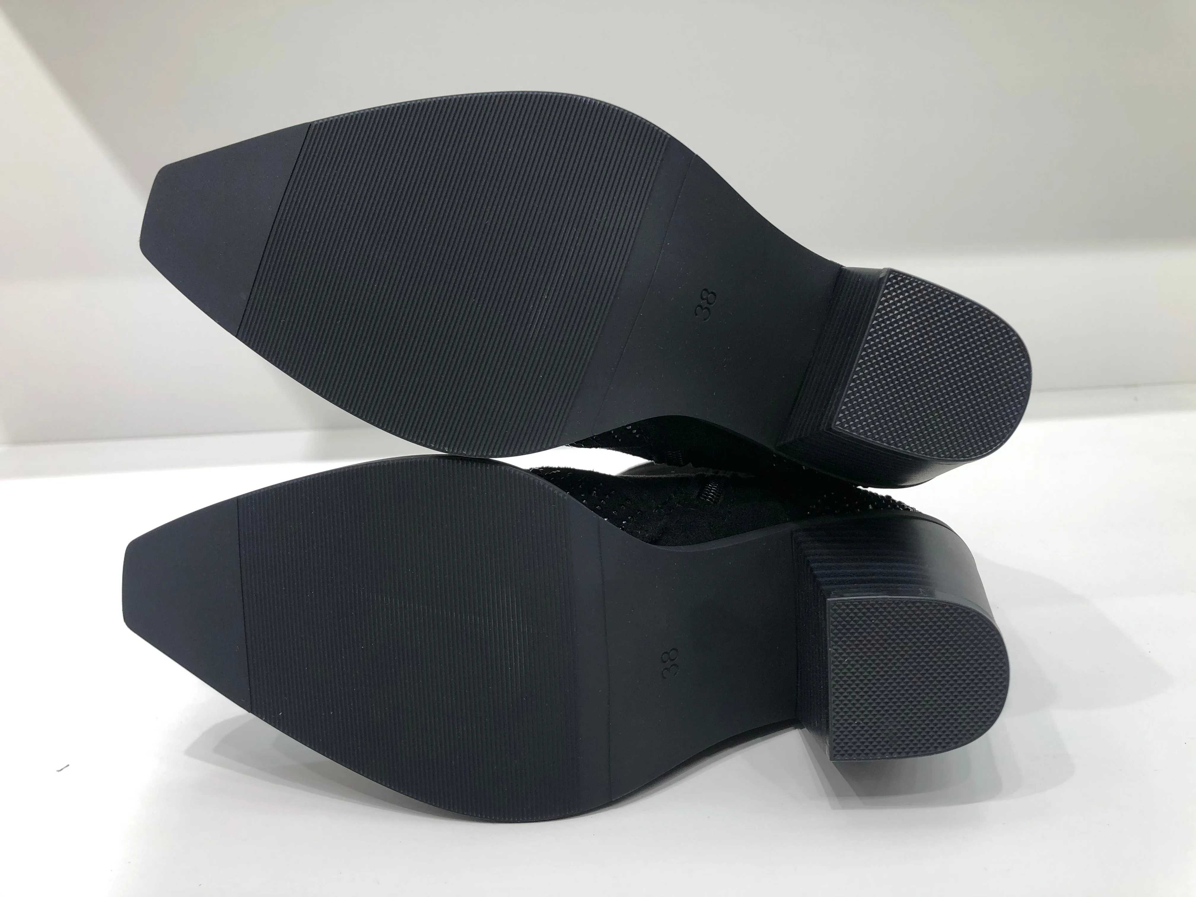 WHIMSY BLACK