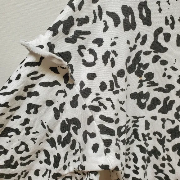 Wildfox Sweatshirt  Leopard Print  Like Ne…