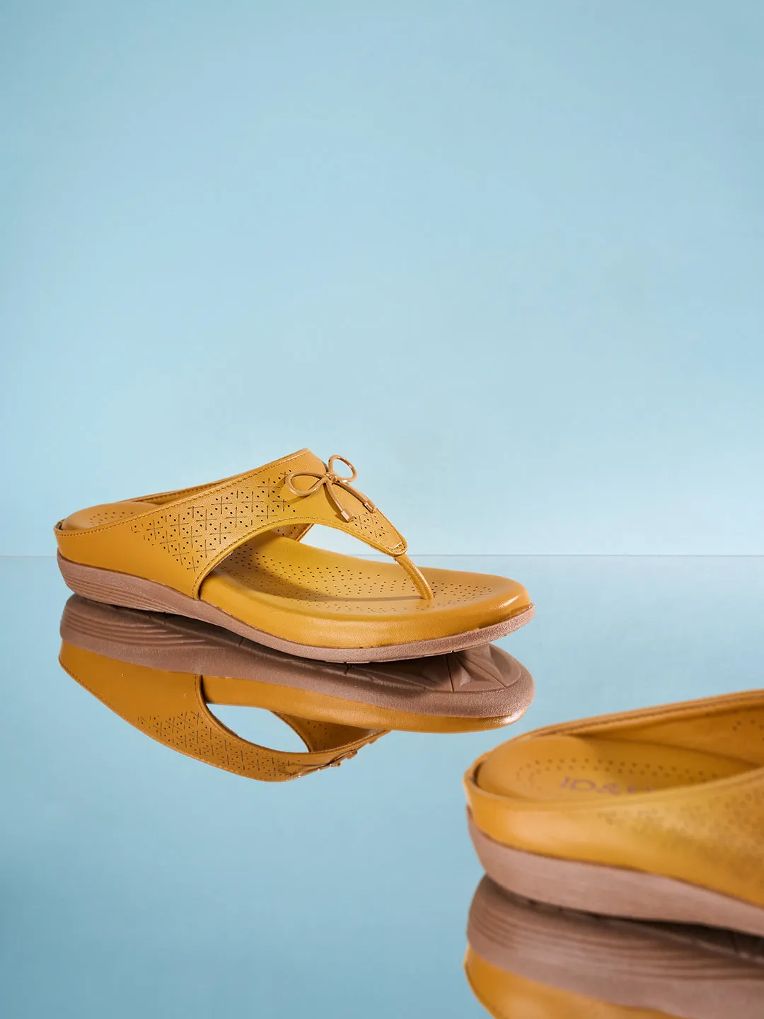 Women's Mustard Thong Sandals (IU6010)