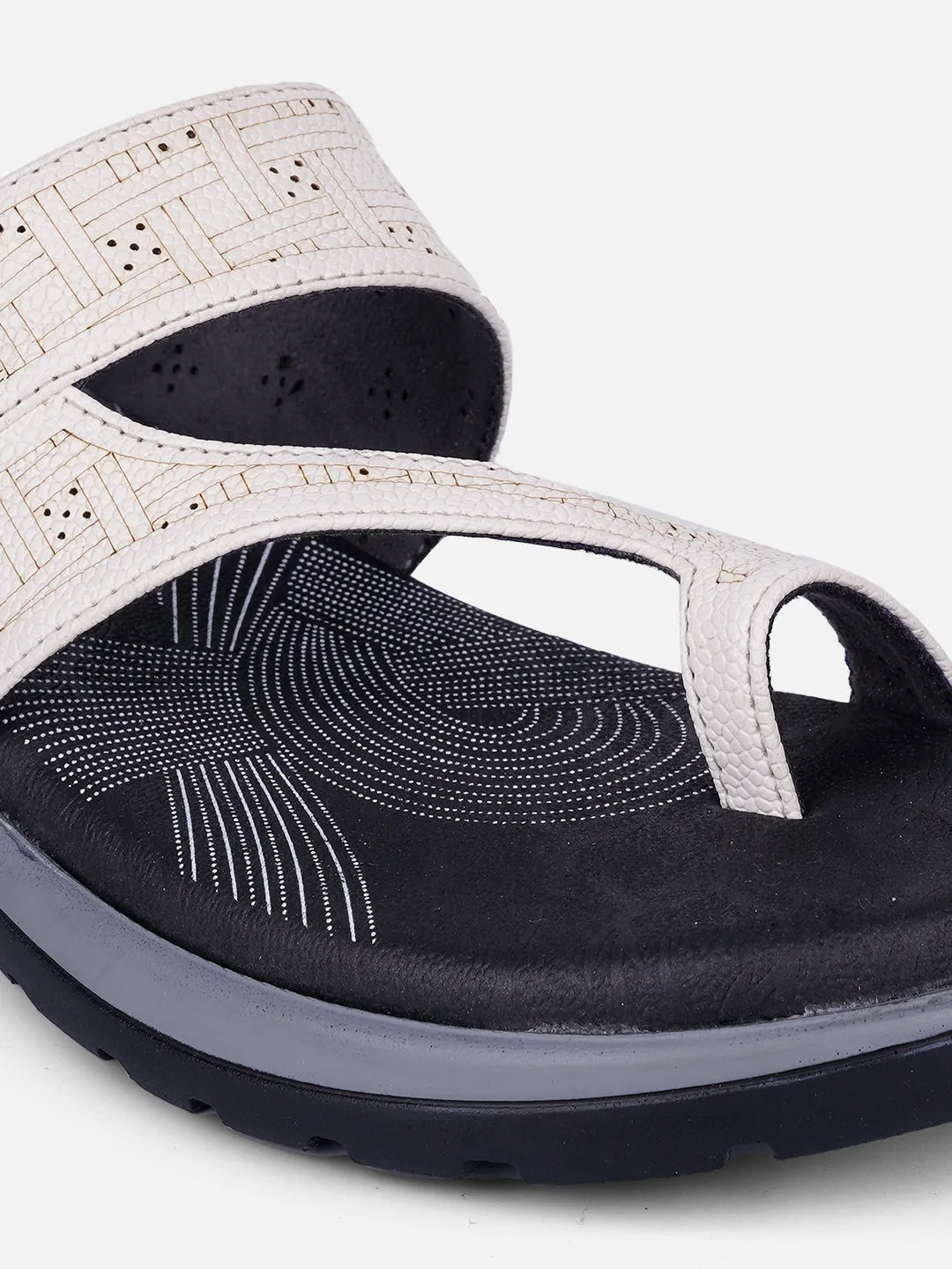 Women's White Thong Sandals (IU6008)